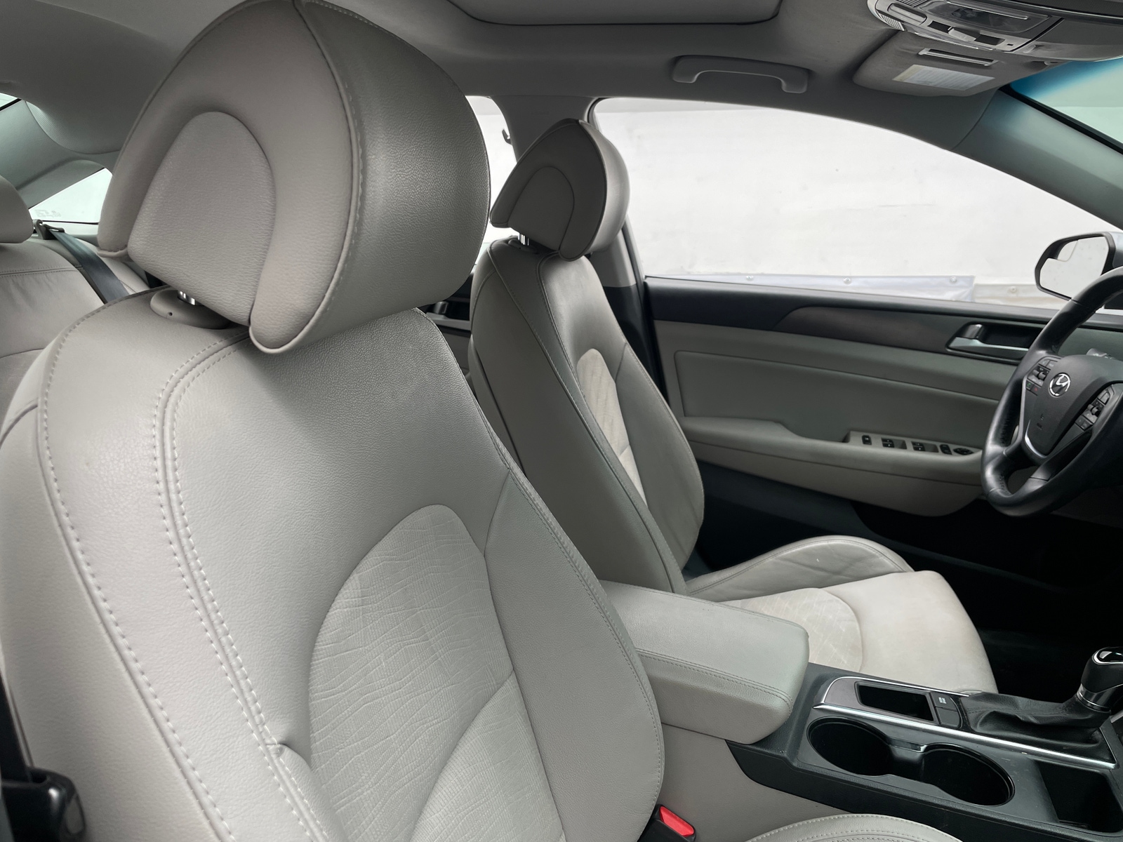 Thumbnail: 2017 Hyundai Sonata - 2