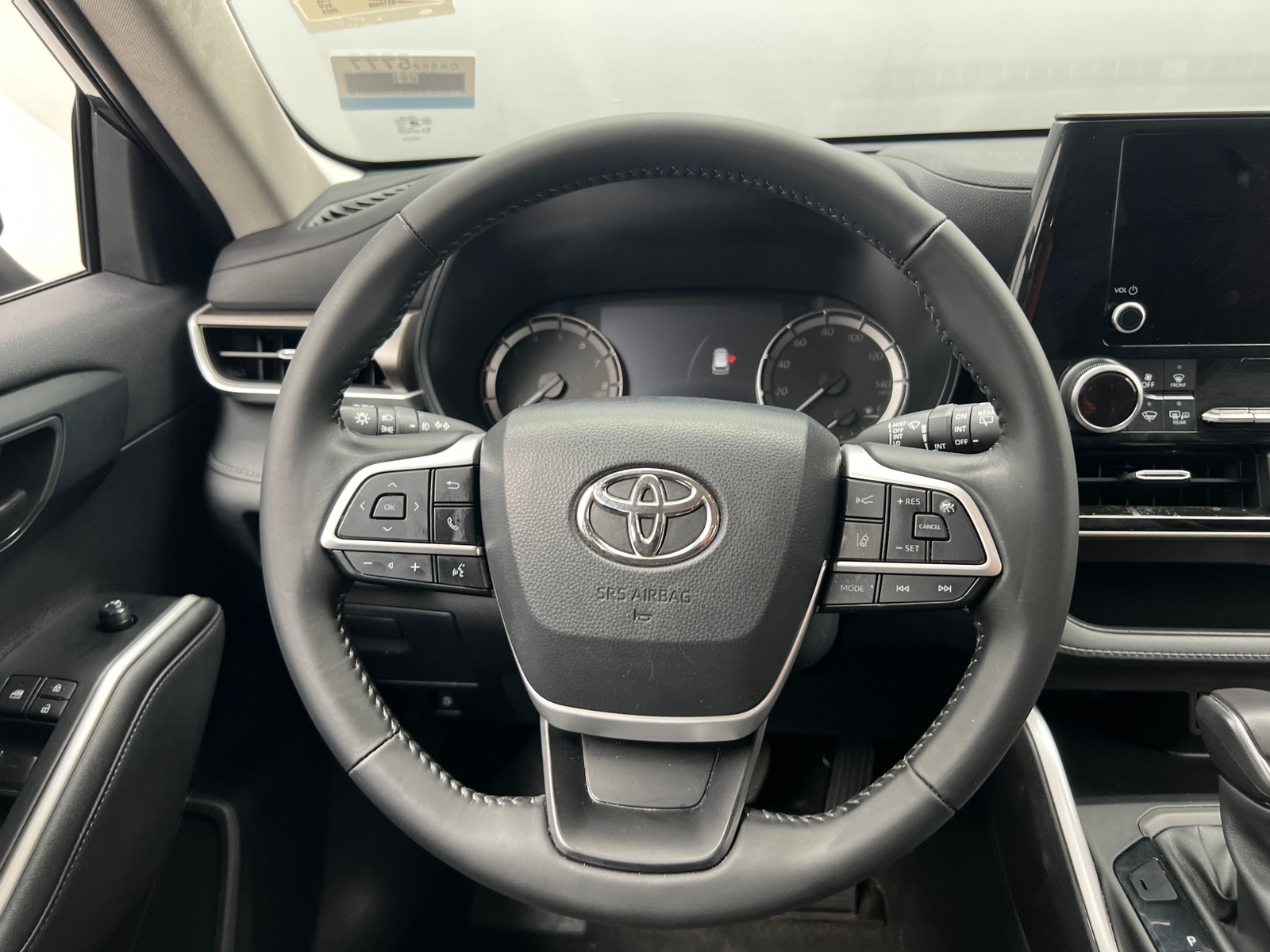 Thumbnail: 2023 Toyota Highlander - 5