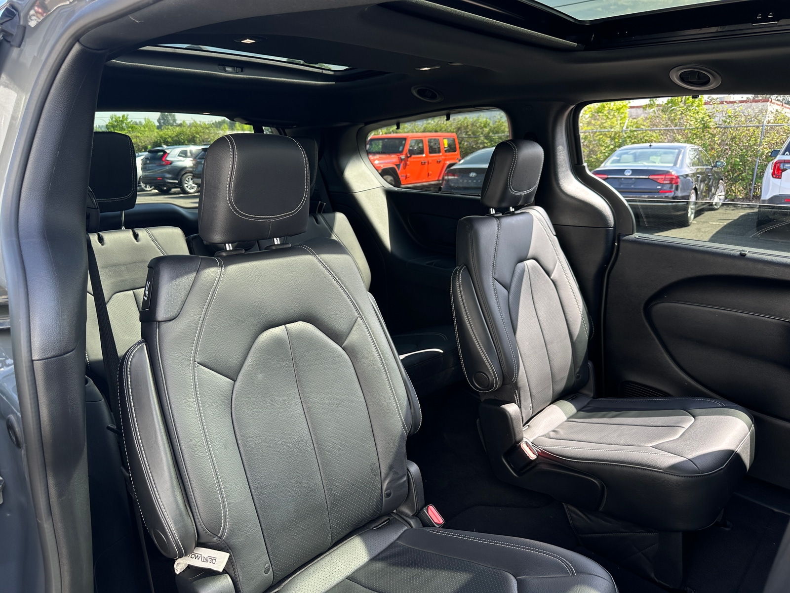 Thumbnail: 2020 Chrysler Pacifica - 5