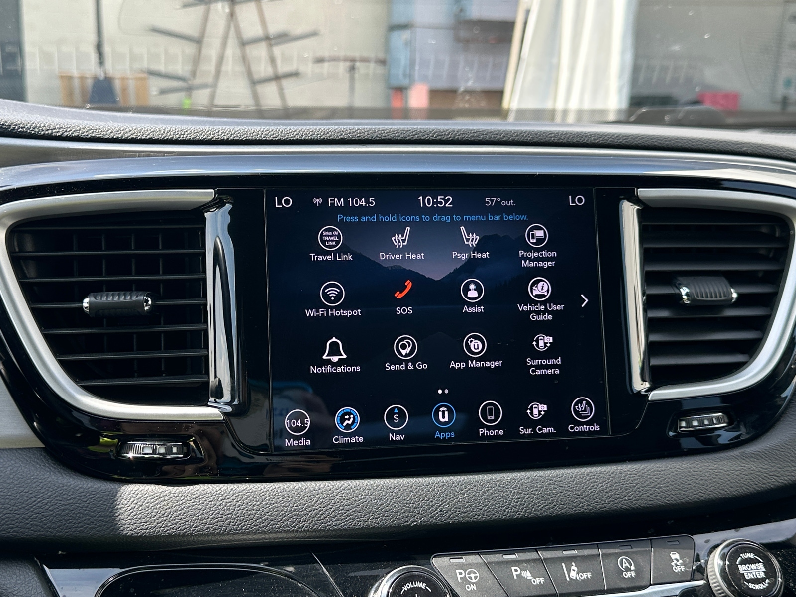 Thumbnail: 2020 Chrysler Pacifica - 3
