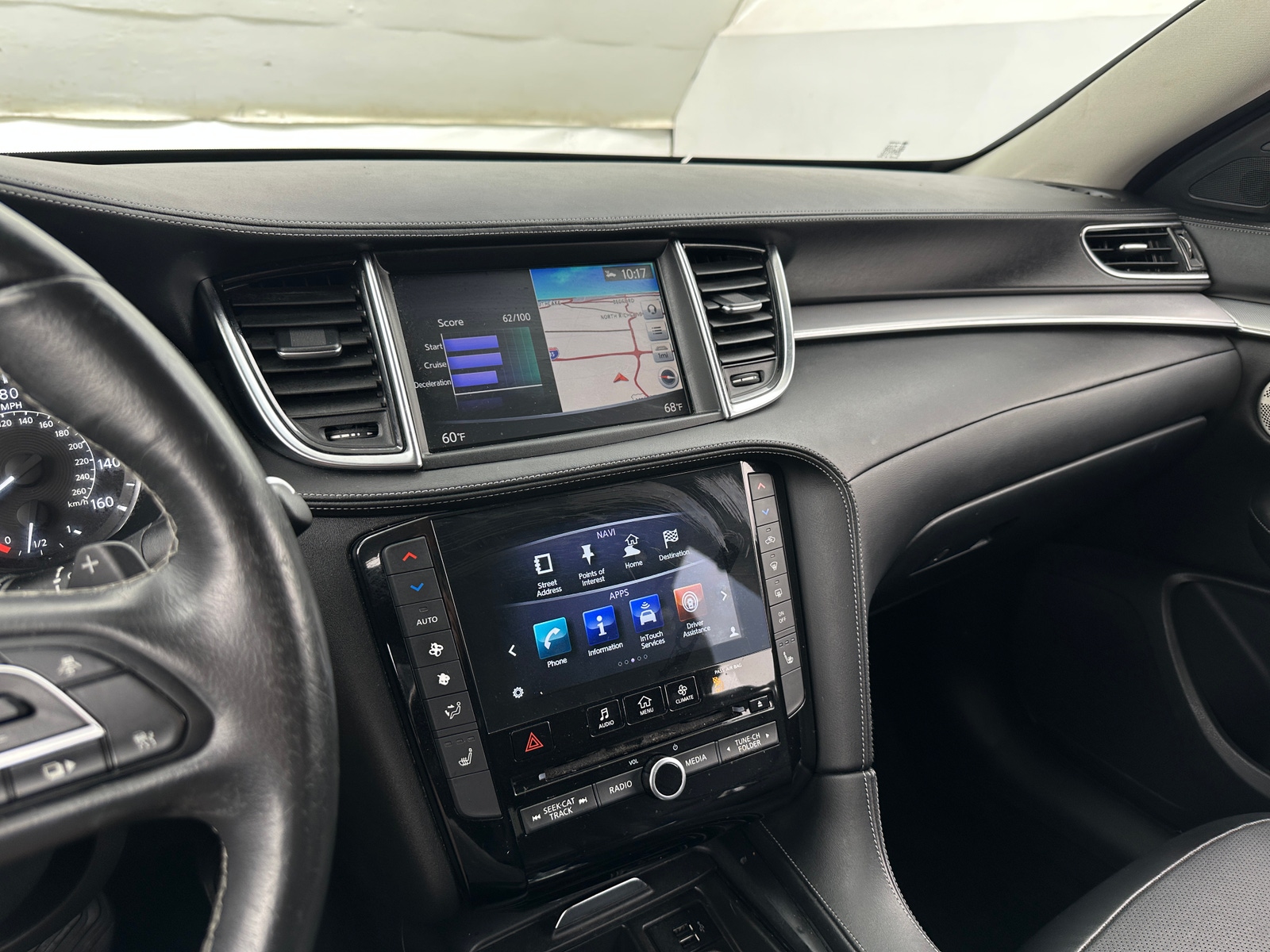 Thumbnail: 2019 INFINITI QX50 - 3
