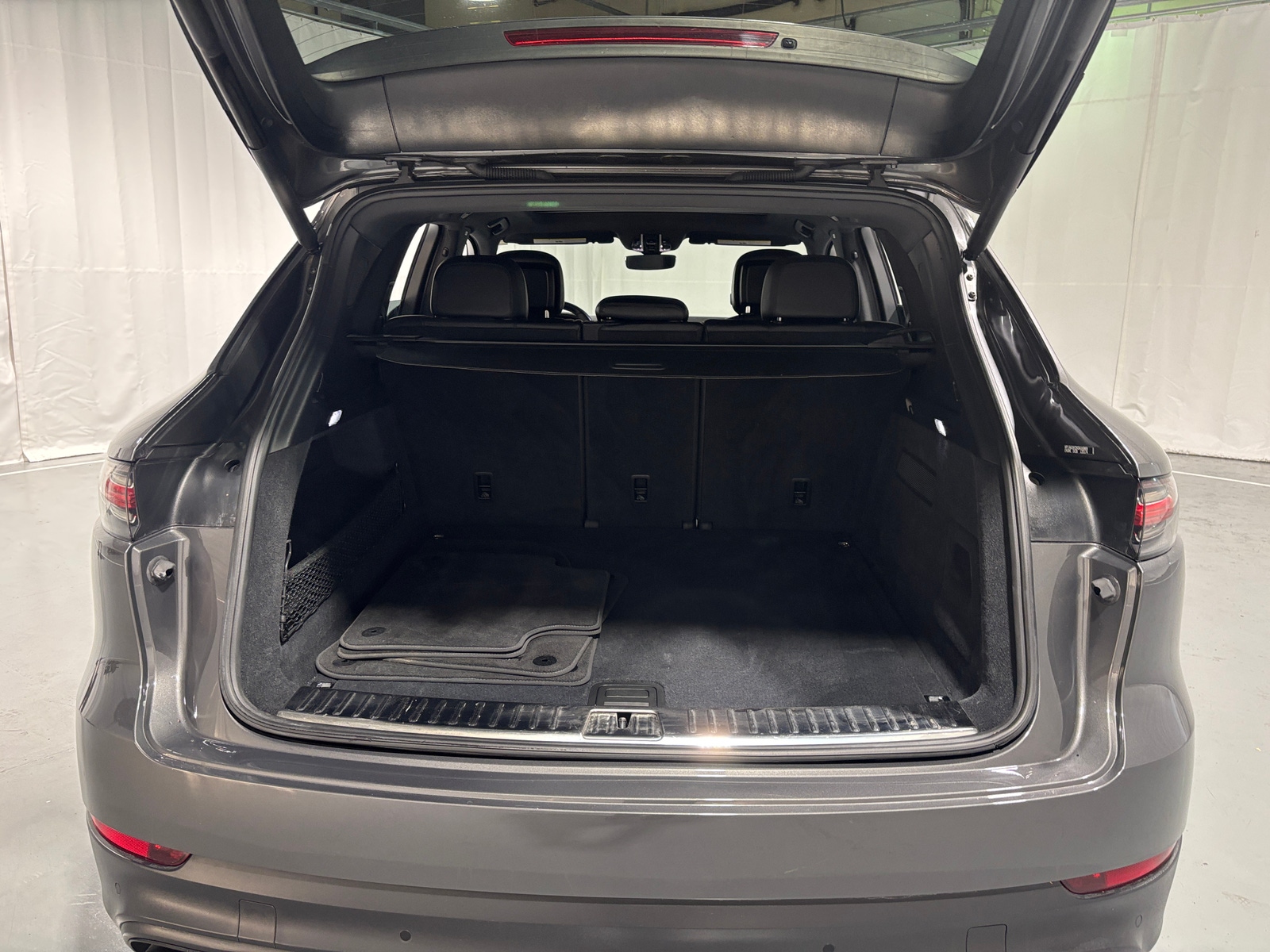 Thumbnail: 2019 Porsche Cayenne - 6