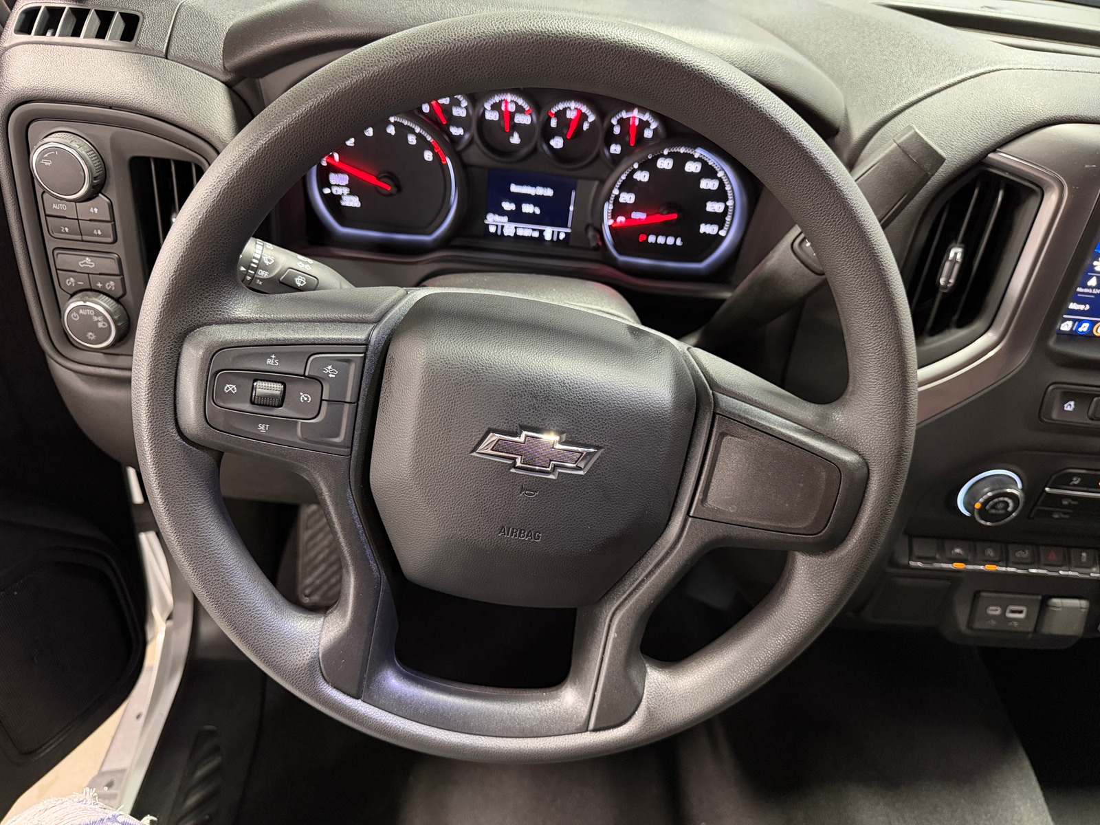 Thumbnail: 2024 Chevrolet Silverado 1500 - 5