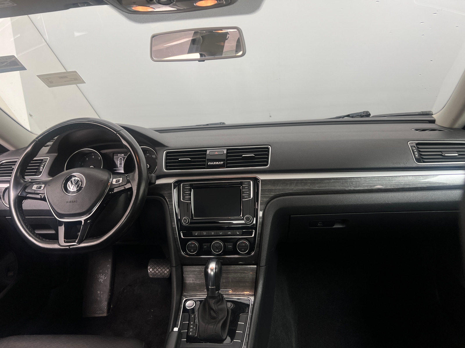 Thumbnail: 2018 Volkswagen Passat - 2