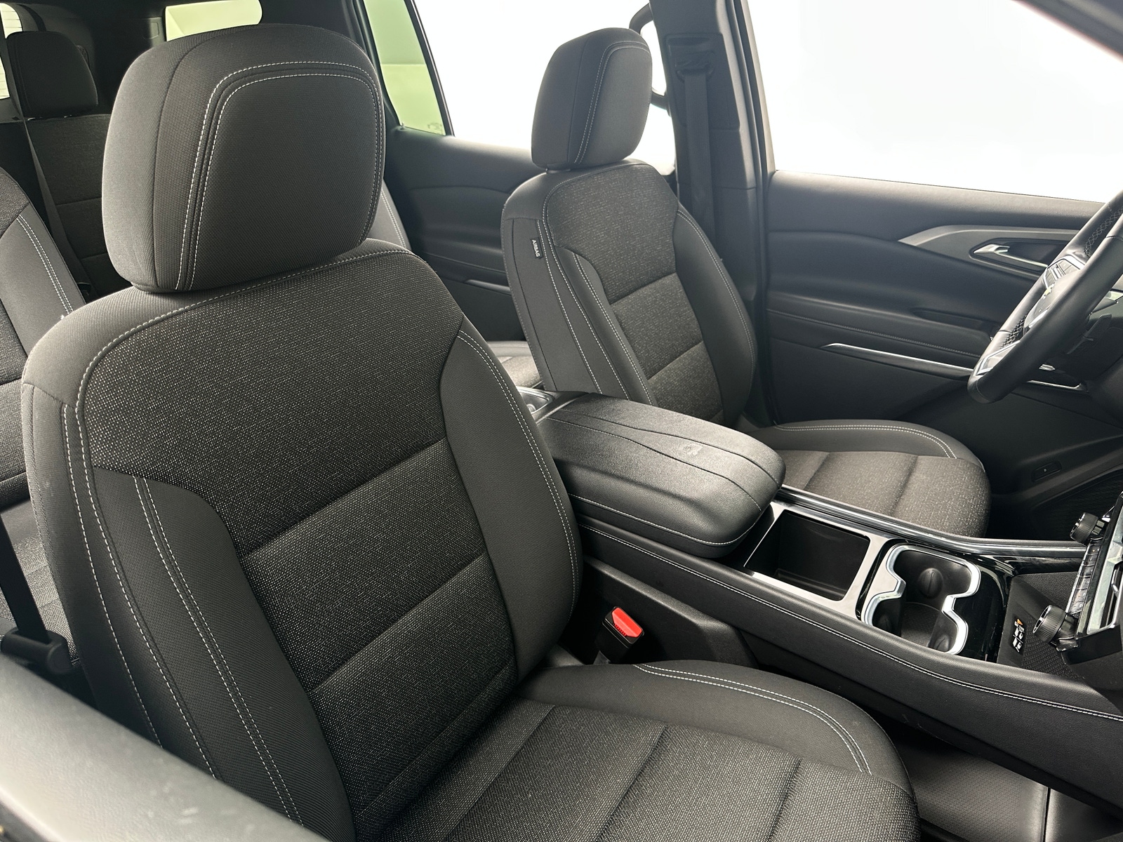 Thumbnail: 2025 Chevrolet Traverse - 2