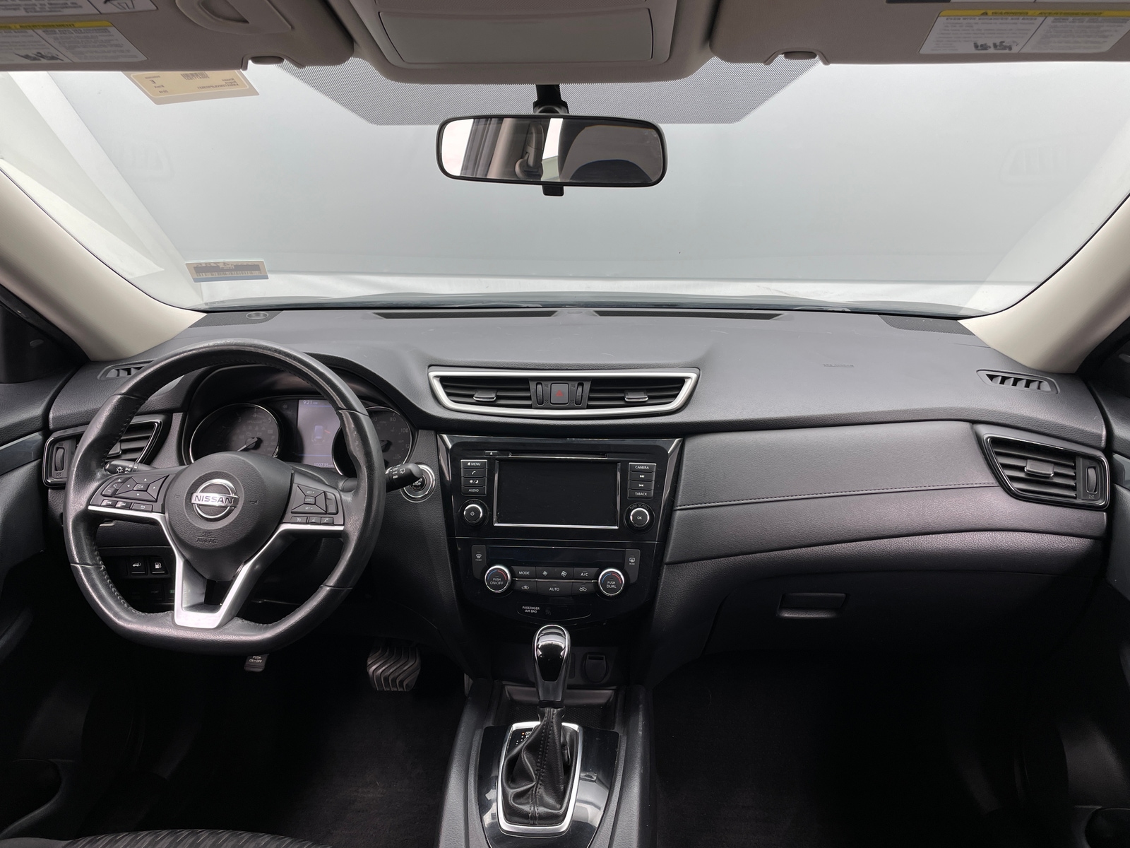 Thumbnail: 2018 Nissan Rogue - 3