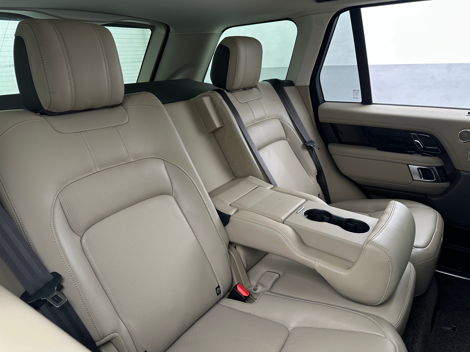 Thumbnail: 2020 Land Rover Range Rover - 5