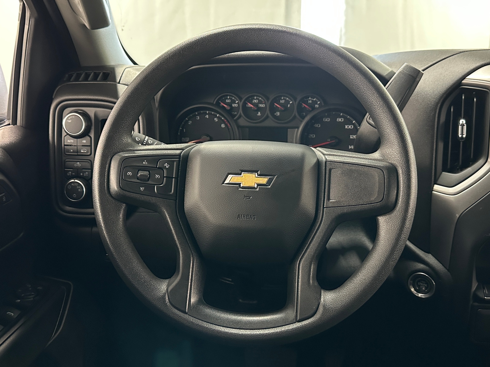 Thumbnail: 2024 Chevrolet Silverado 1500 - 4