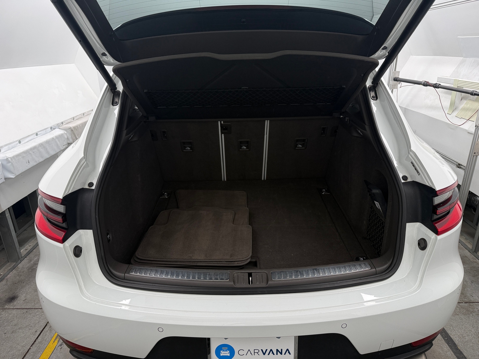 Thumbnail: 2017 Porsche Macan - 6