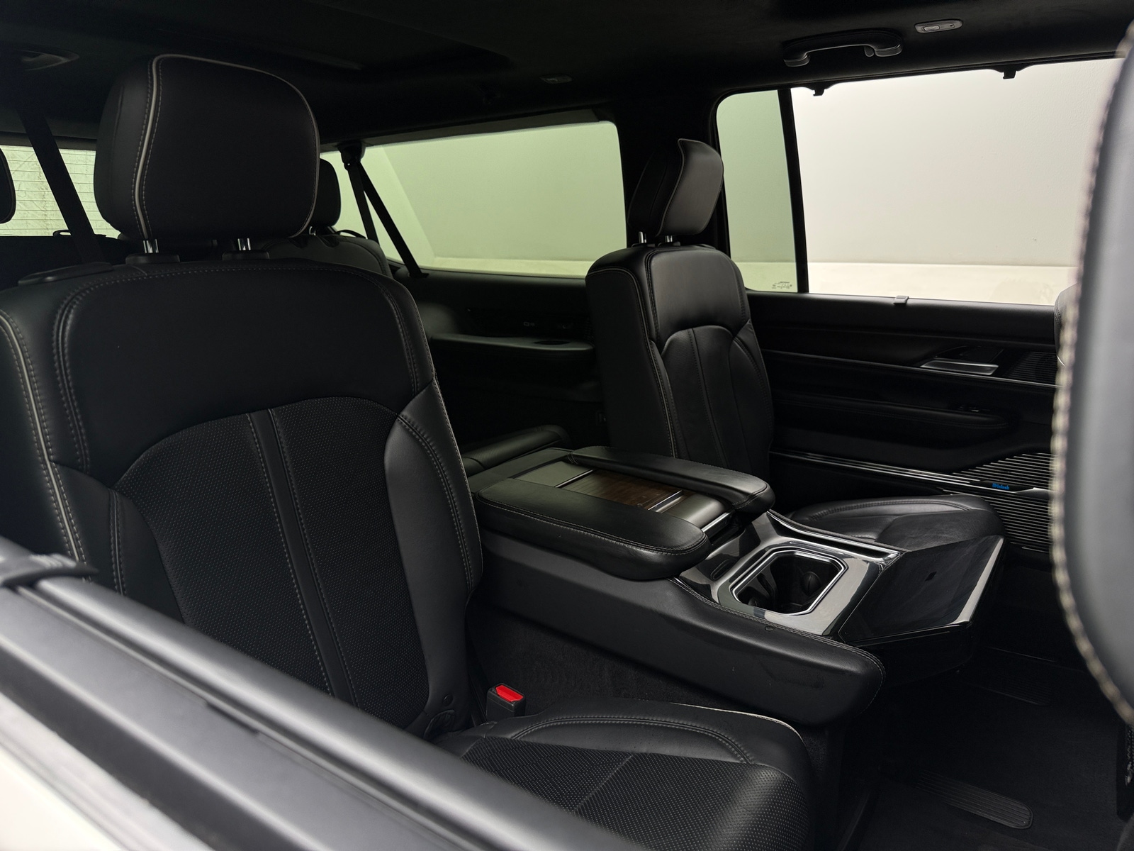 Thumbnail: 2023 Jeep Grand Wagoneer L - 5