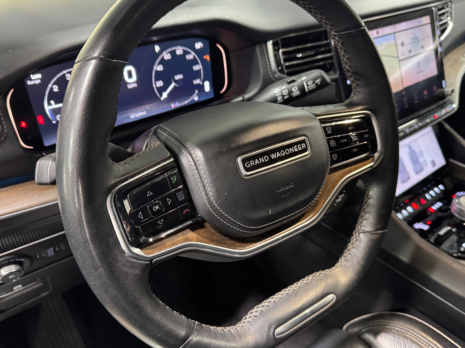 Thumbnail: 2023 Jeep Grand Wagoneer L - 4