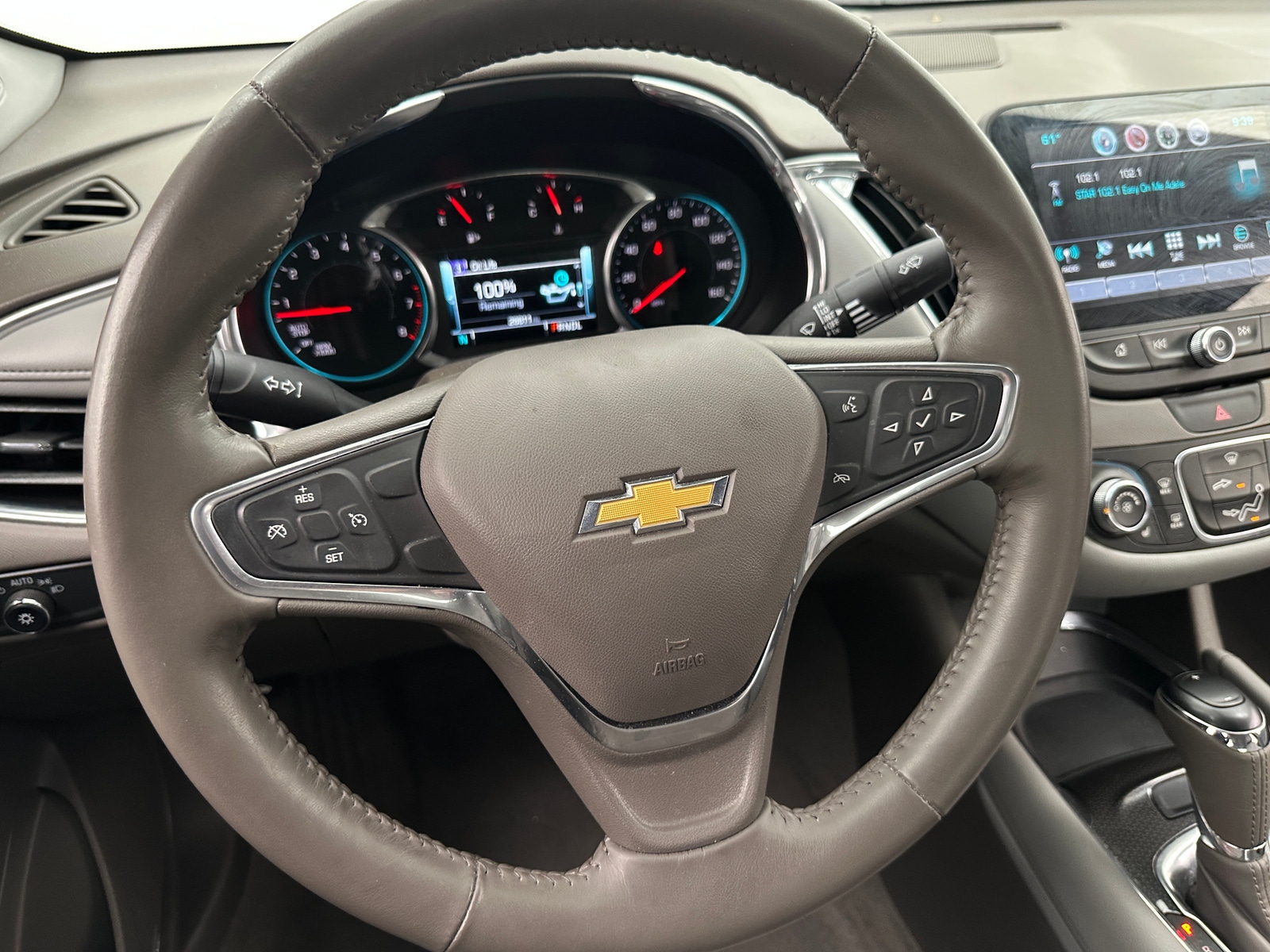 Thumbnail: 2017 Chevrolet Malibu - 5