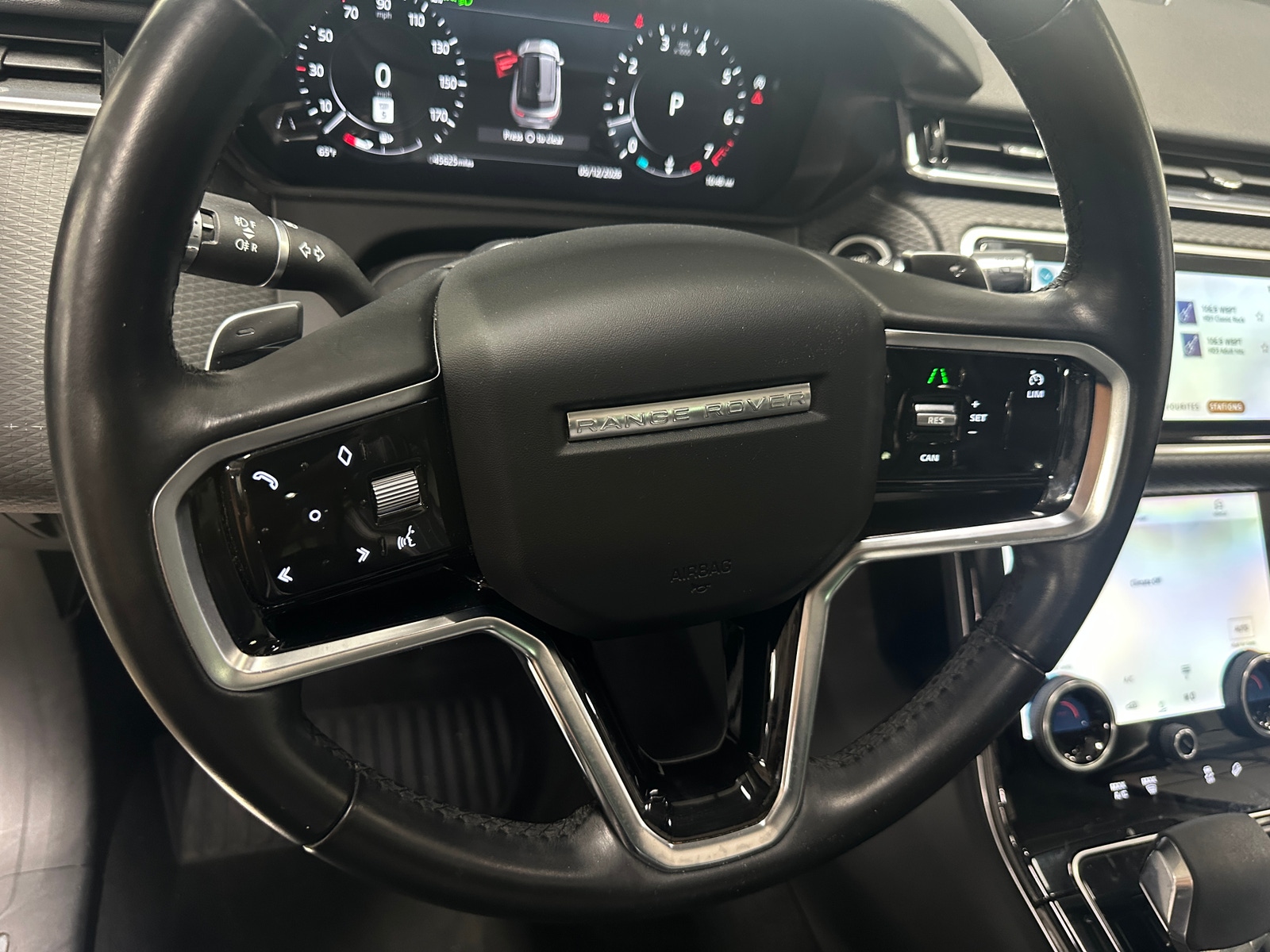 Thumbnail: 2021 Land Rover Range Rover Velar - 3