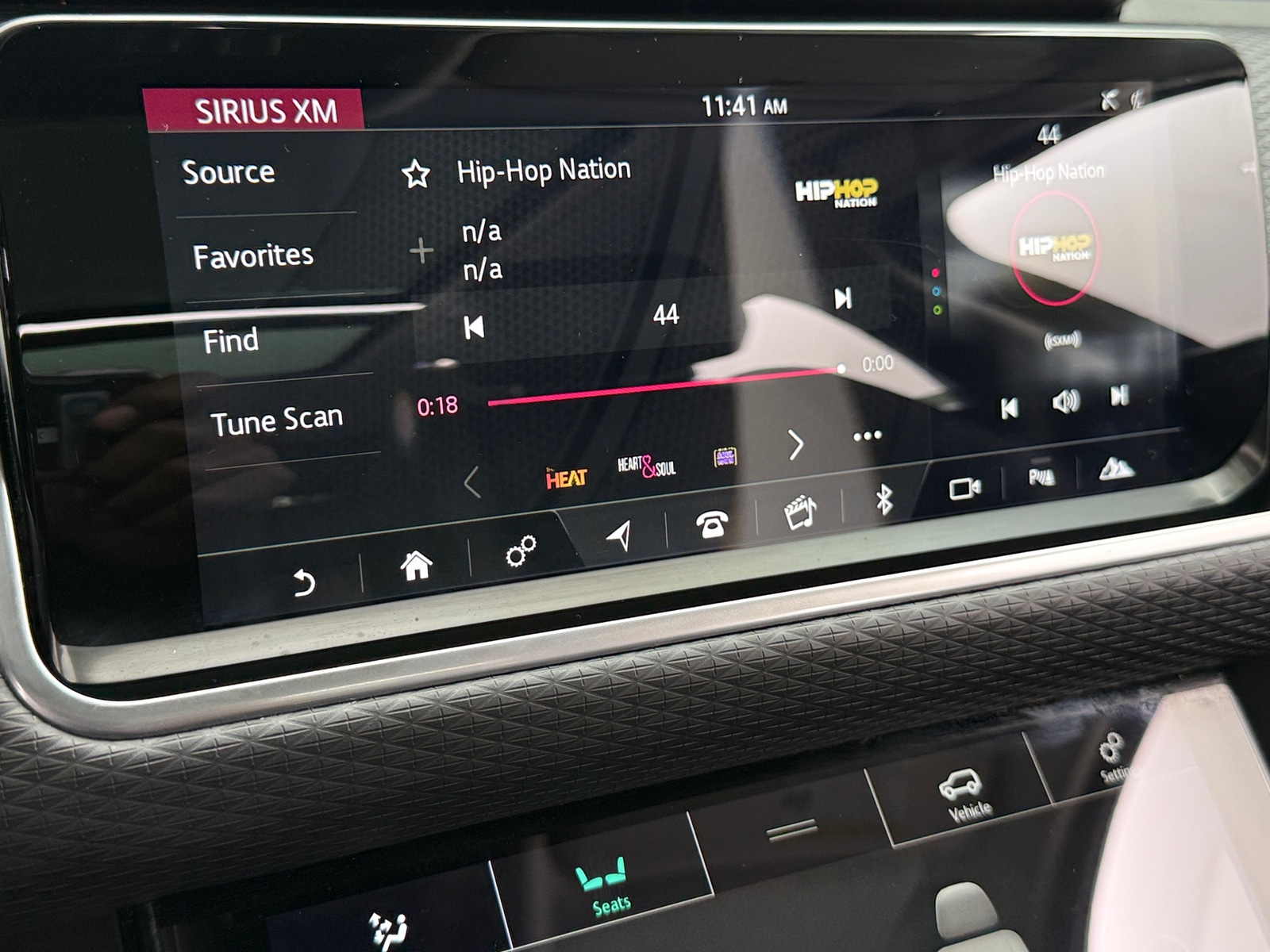 Thumbnail: 2020 Land Rover Range Rover Velar - 3