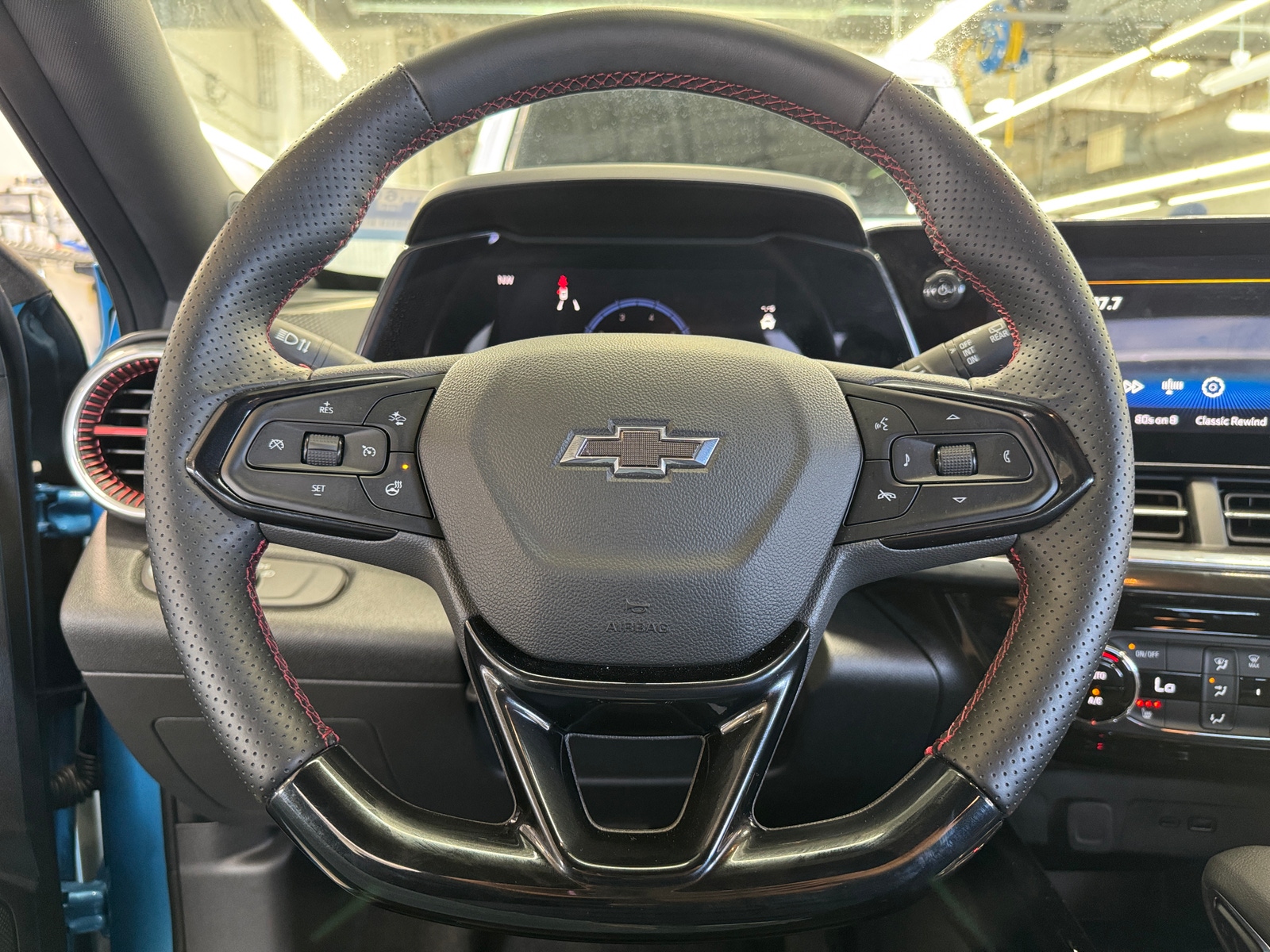 Thumbnail: 2025 Chevrolet Trax - 5