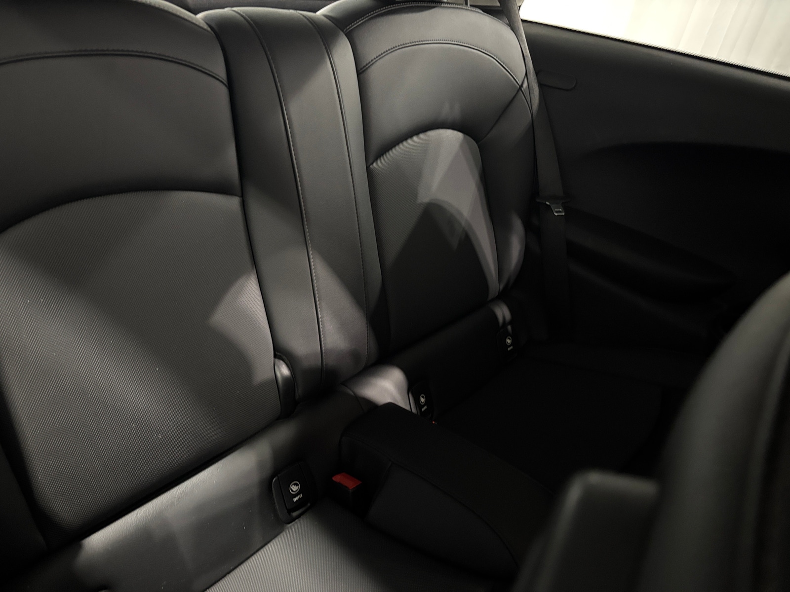 Thumbnail: 2016 MINI Cooper Hardtop - 5