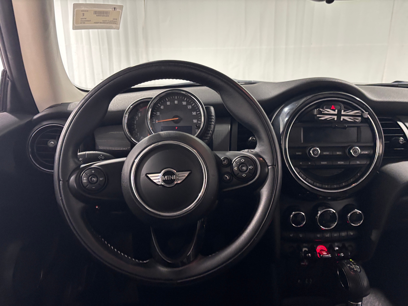 Thumbnail: 2016 MINI Cooper Hardtop - 4