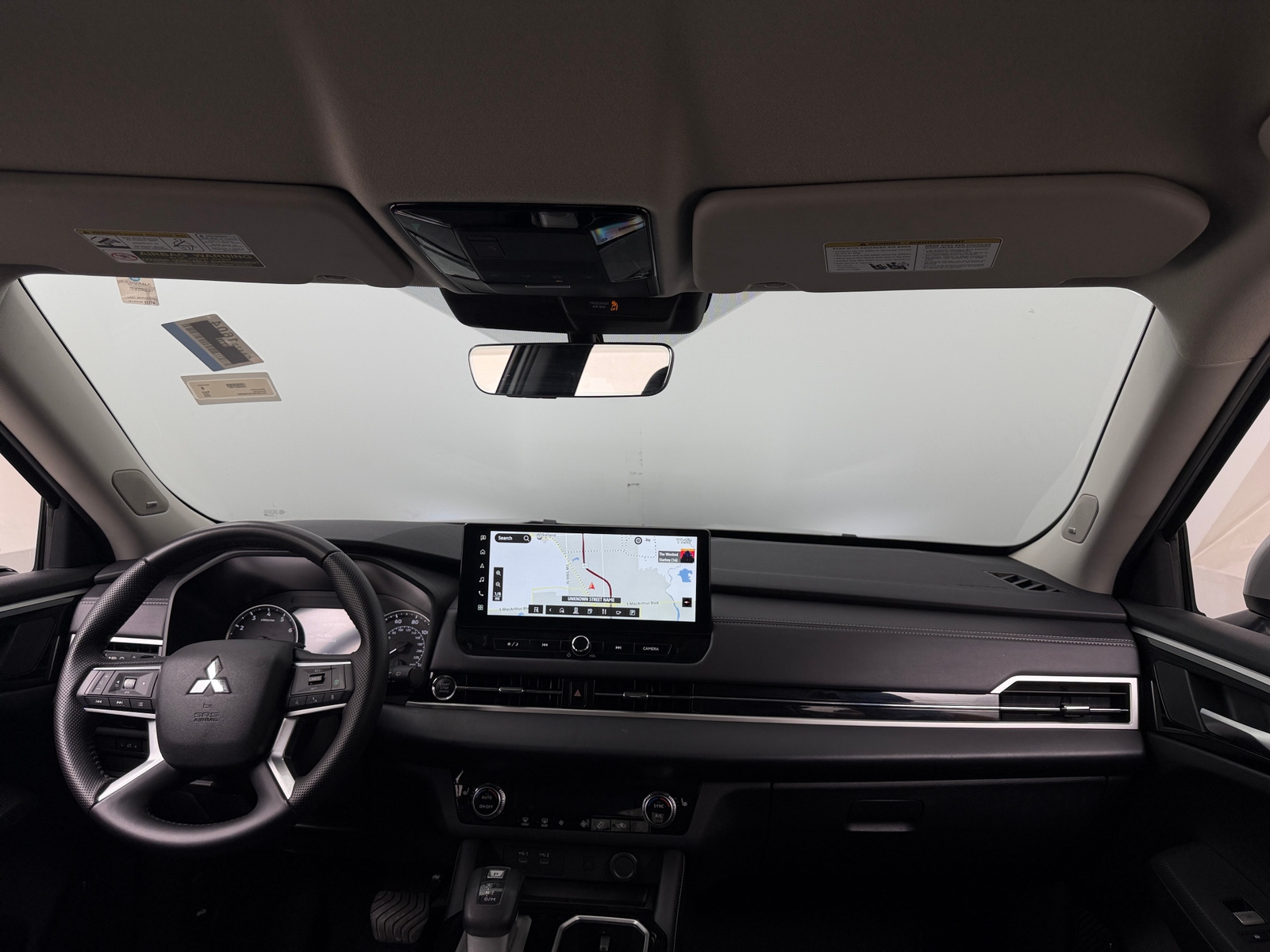 Thumbnail: 2025 Mitsubishi Outlander - 2
