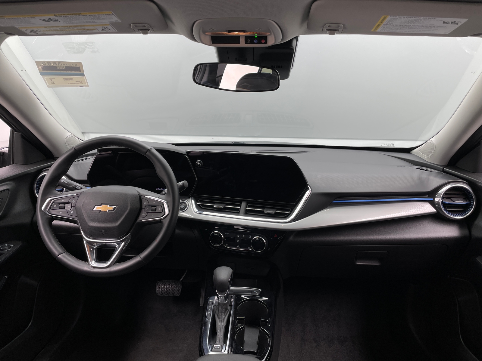 Thumbnail: 2025 Chevrolet Trax - 3
