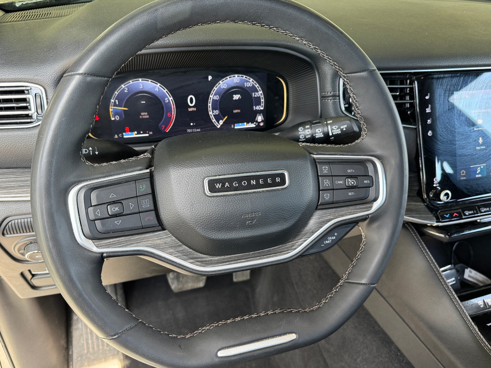 Thumbnail: 2024 Jeep Wagoneer - 4