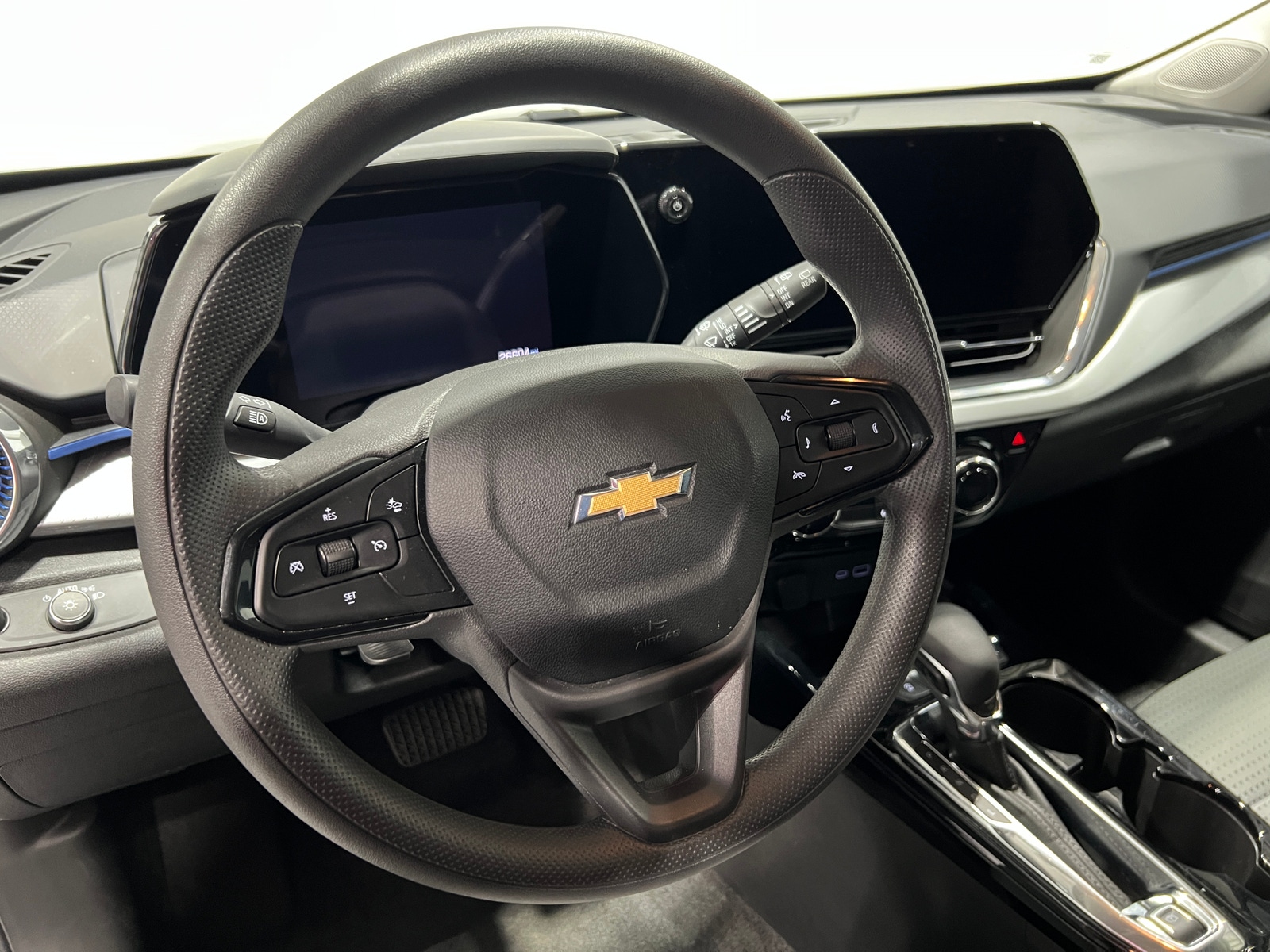 Thumbnail: 2025 Chevrolet Trax - 5