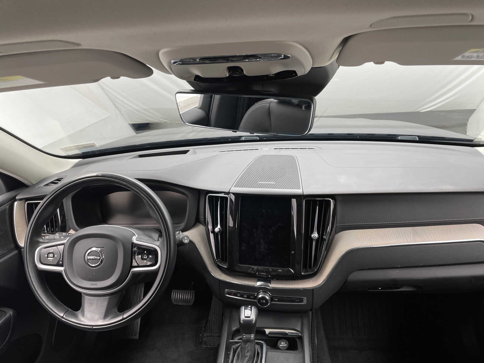Thumbnail: 2021 Volvo XC60 - 2