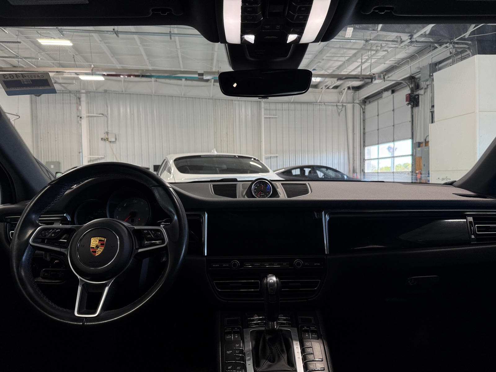 Thumbnail: 2021 Porsche Macan - 2