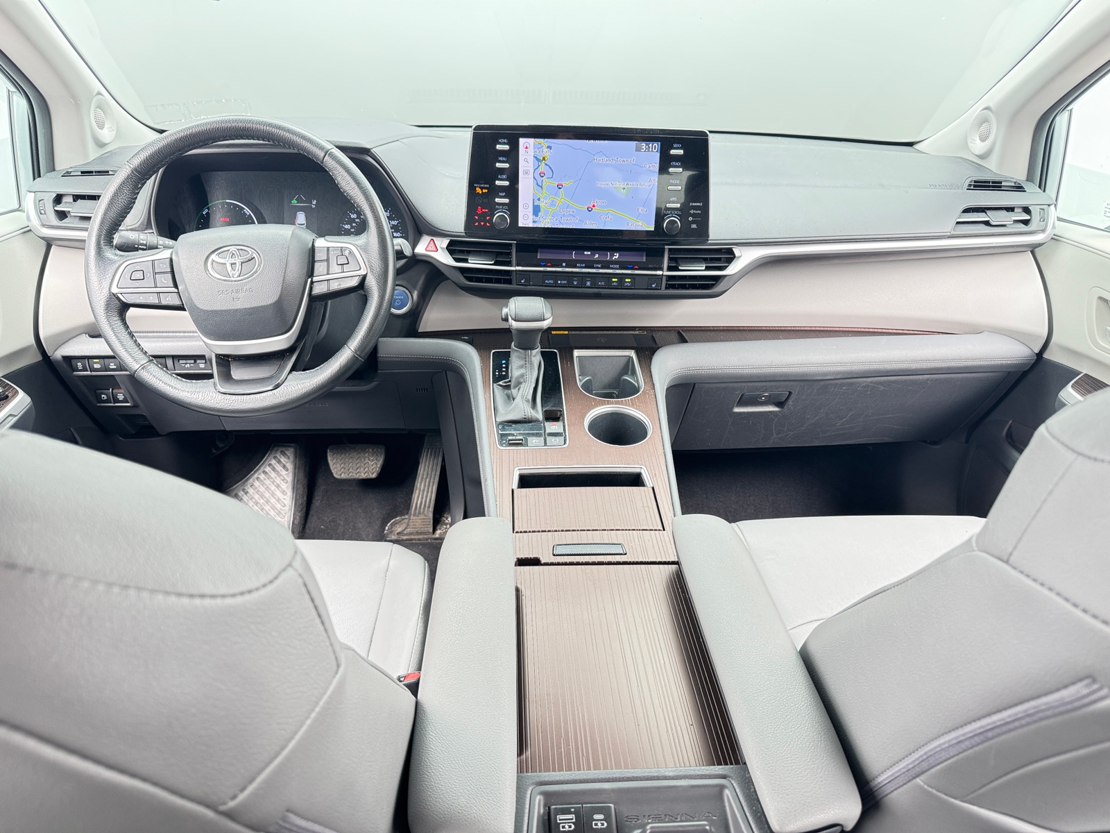 Thumbnail: 2024 Toyota Sienna - 2