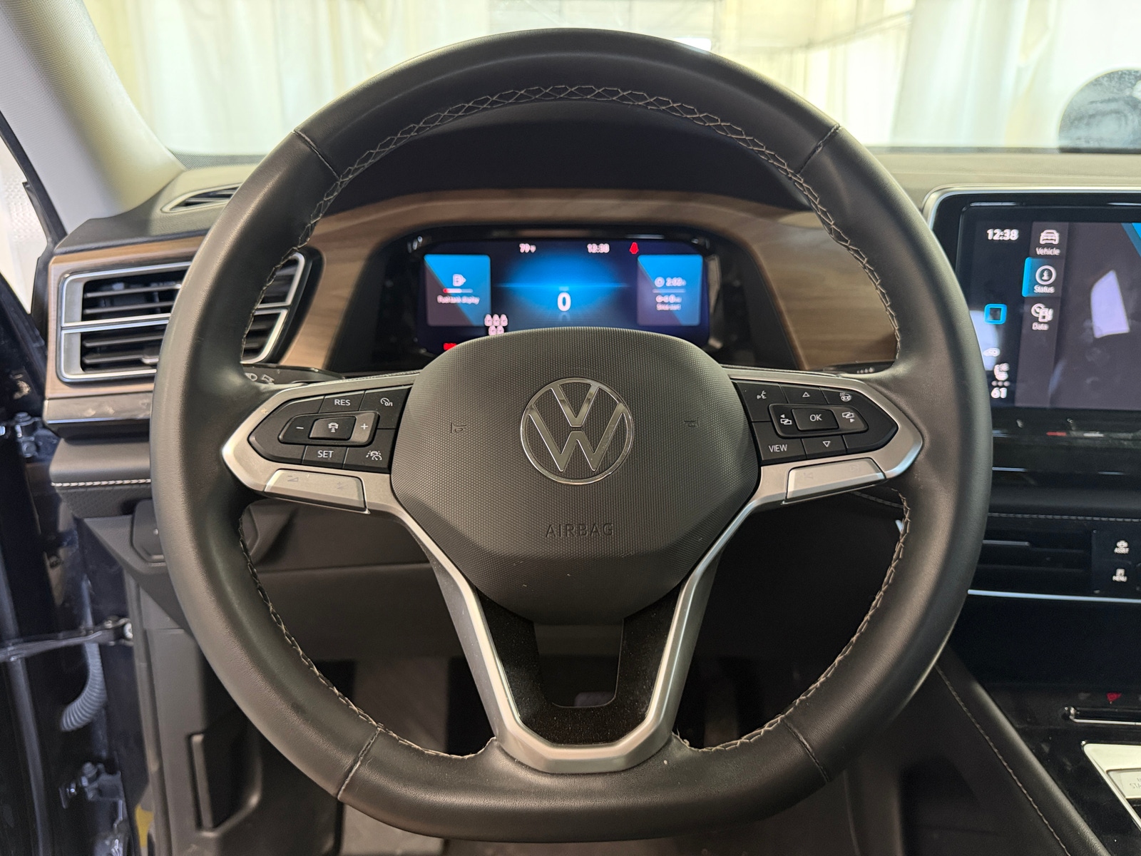 Thumbnail: 2025 Volkswagen Atlas - 4