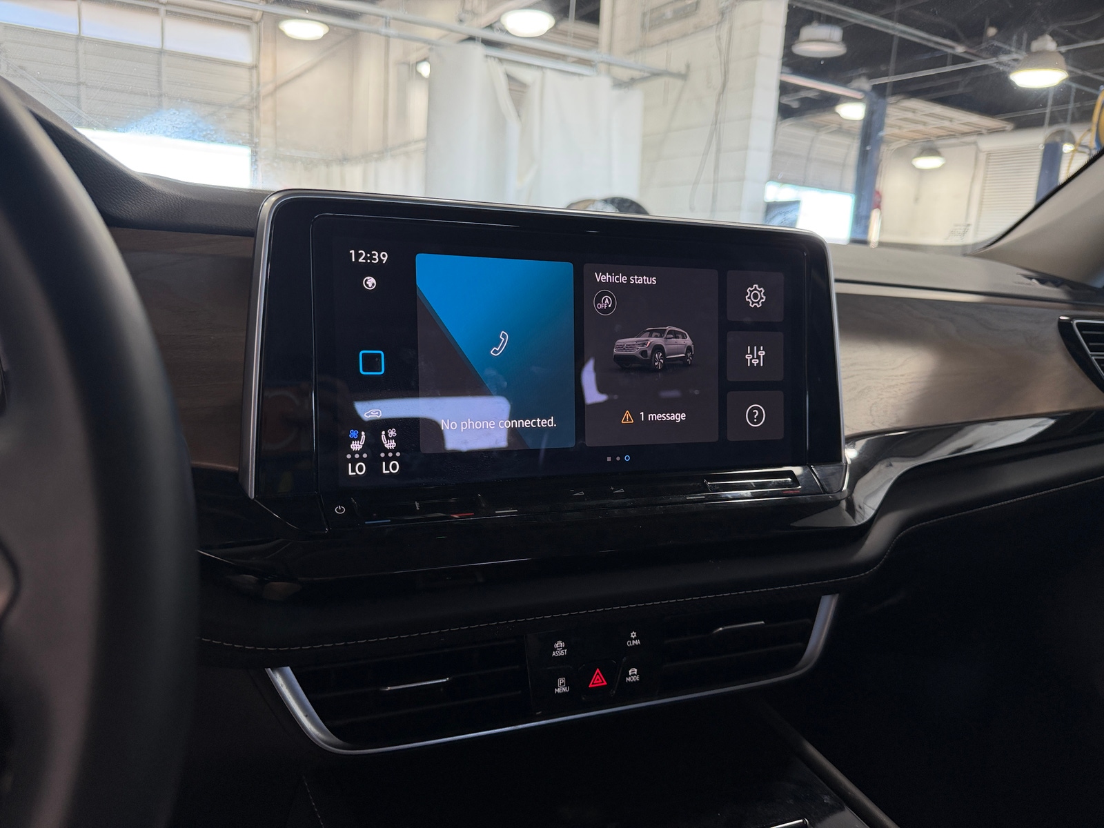Thumbnail: 2025 Volkswagen Atlas - 3