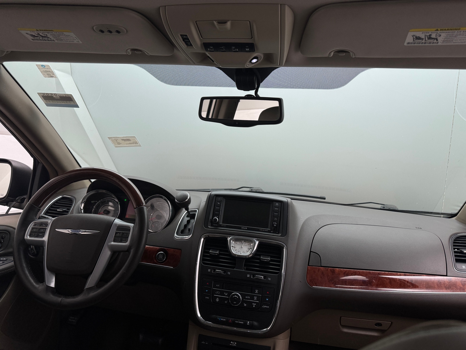 Thumbnail: 2014 Chrysler Town & Country - 2