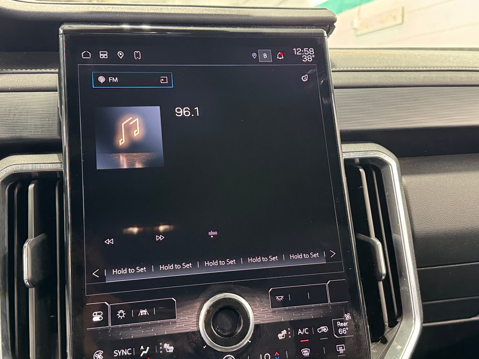 Thumbnail: 2024 GMC Acadia - 3