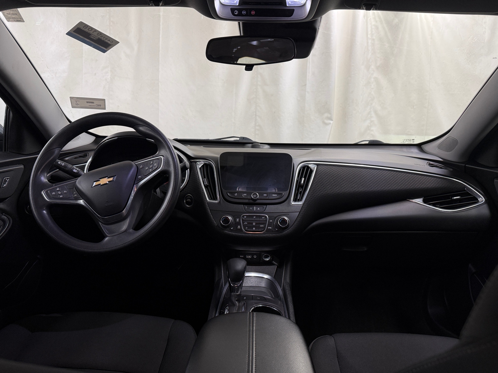 Thumbnail: 2021 Chevrolet Malibu - 3