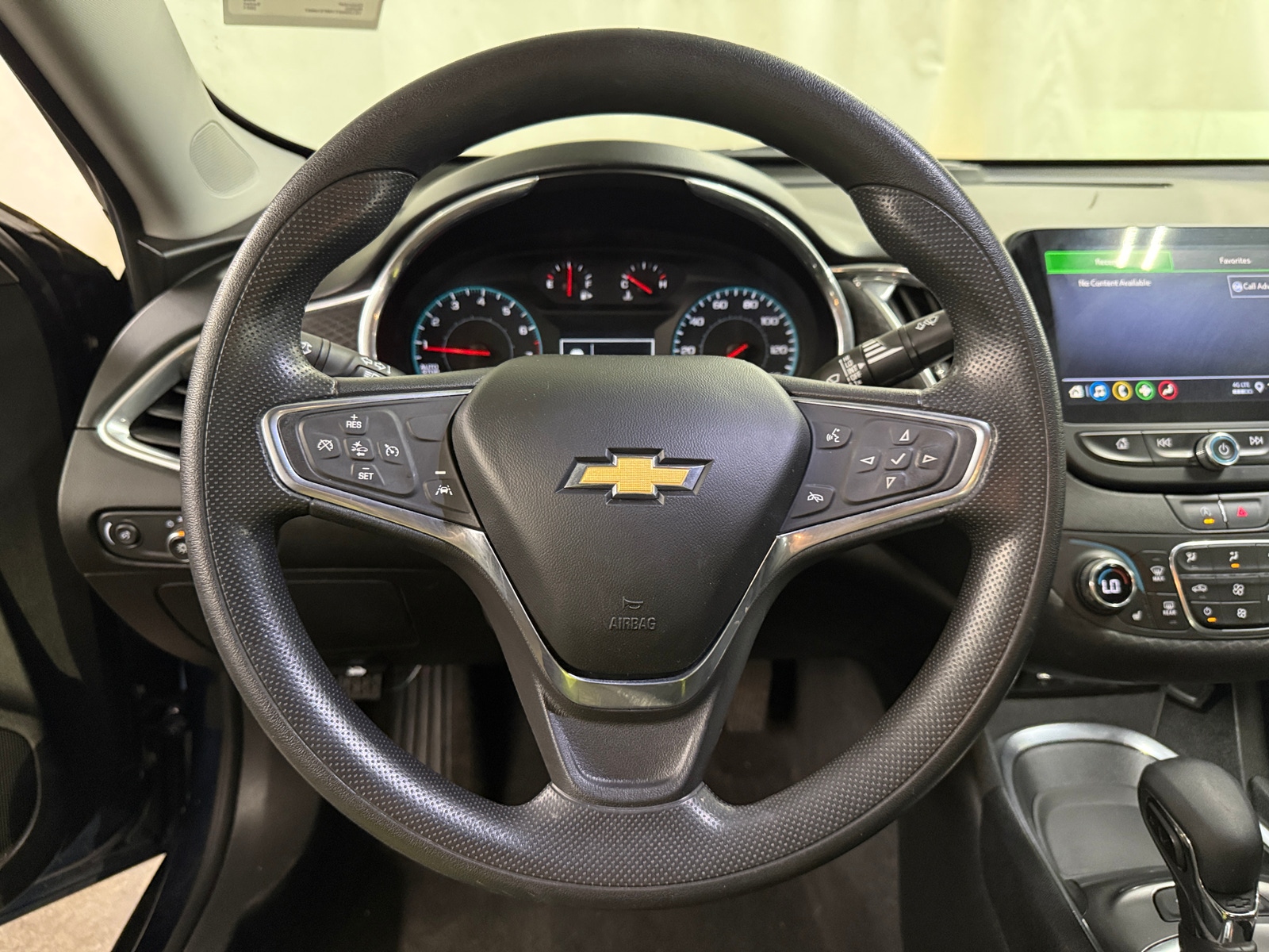 Thumbnail: 2021 Chevrolet Malibu - 5
