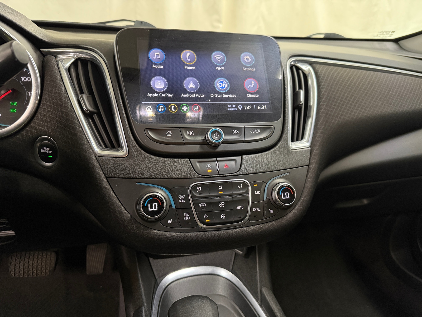 Thumbnail: 2021 Chevrolet Malibu - 4