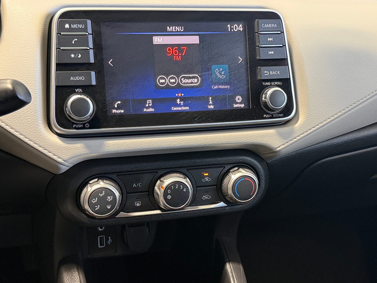 Thumbnail: 2022 Nissan Versa - 4