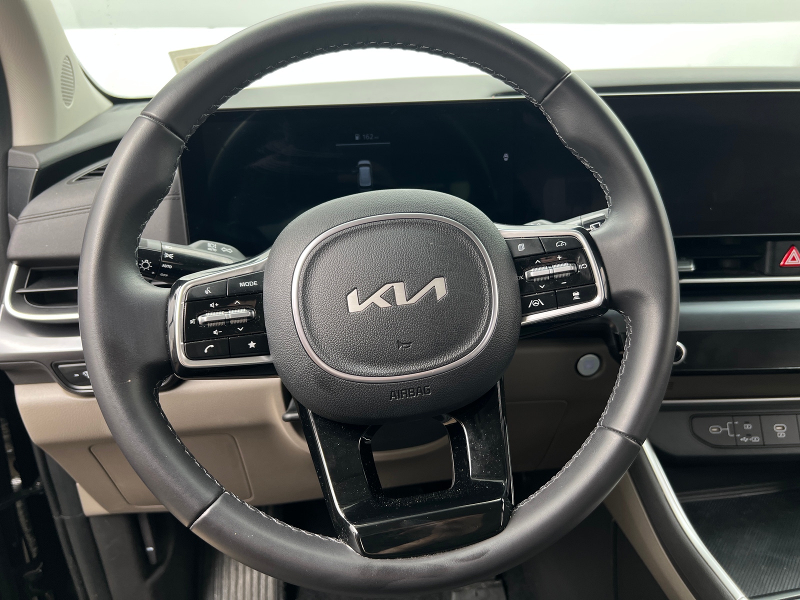 Thumbnail: 2025 Kia Carnival - 4