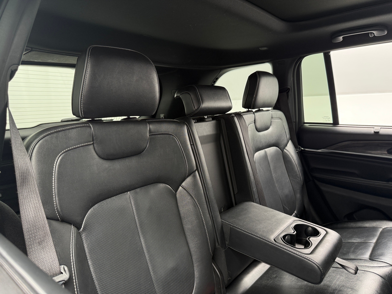 Thumbnail: 2022 Jeep Grand Cherokee - 5