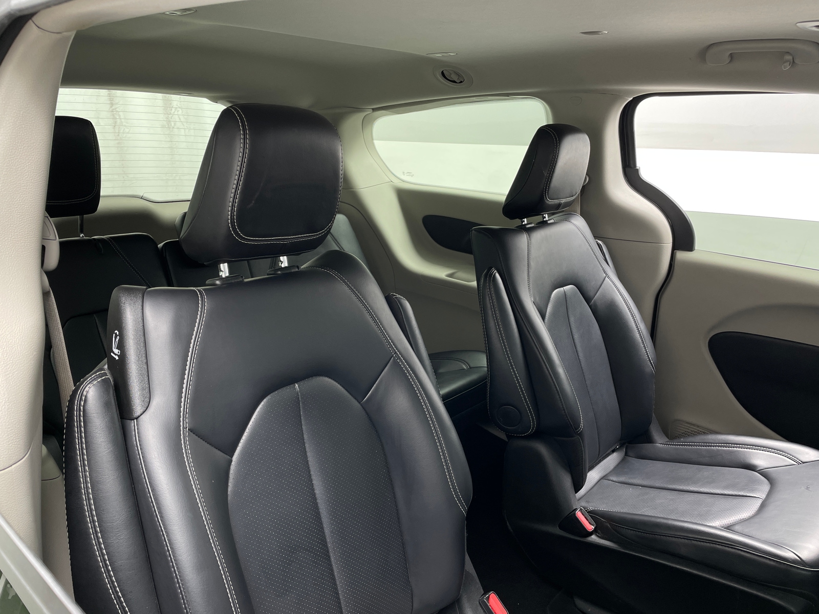 Thumbnail: 2024 Chrysler Pacifica - 5