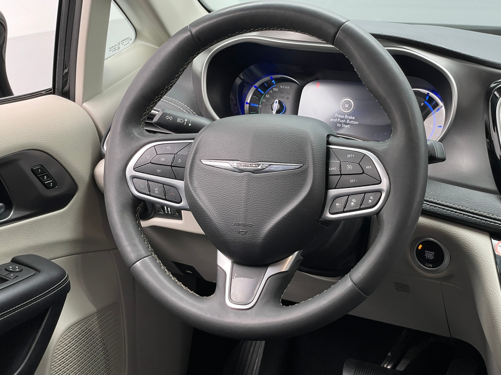 Thumbnail: 2024 Chrysler Pacifica - 4