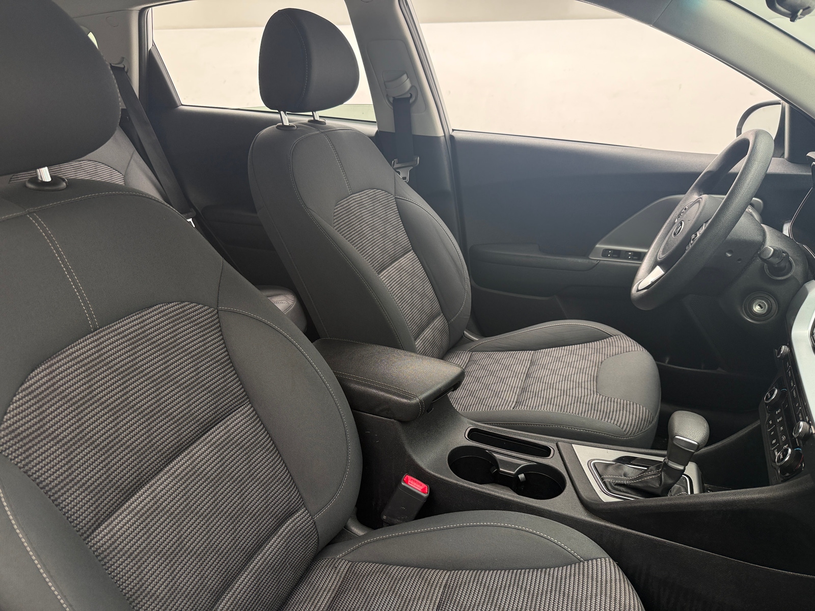 Thumbnail: 2021 Kia Niro - 2