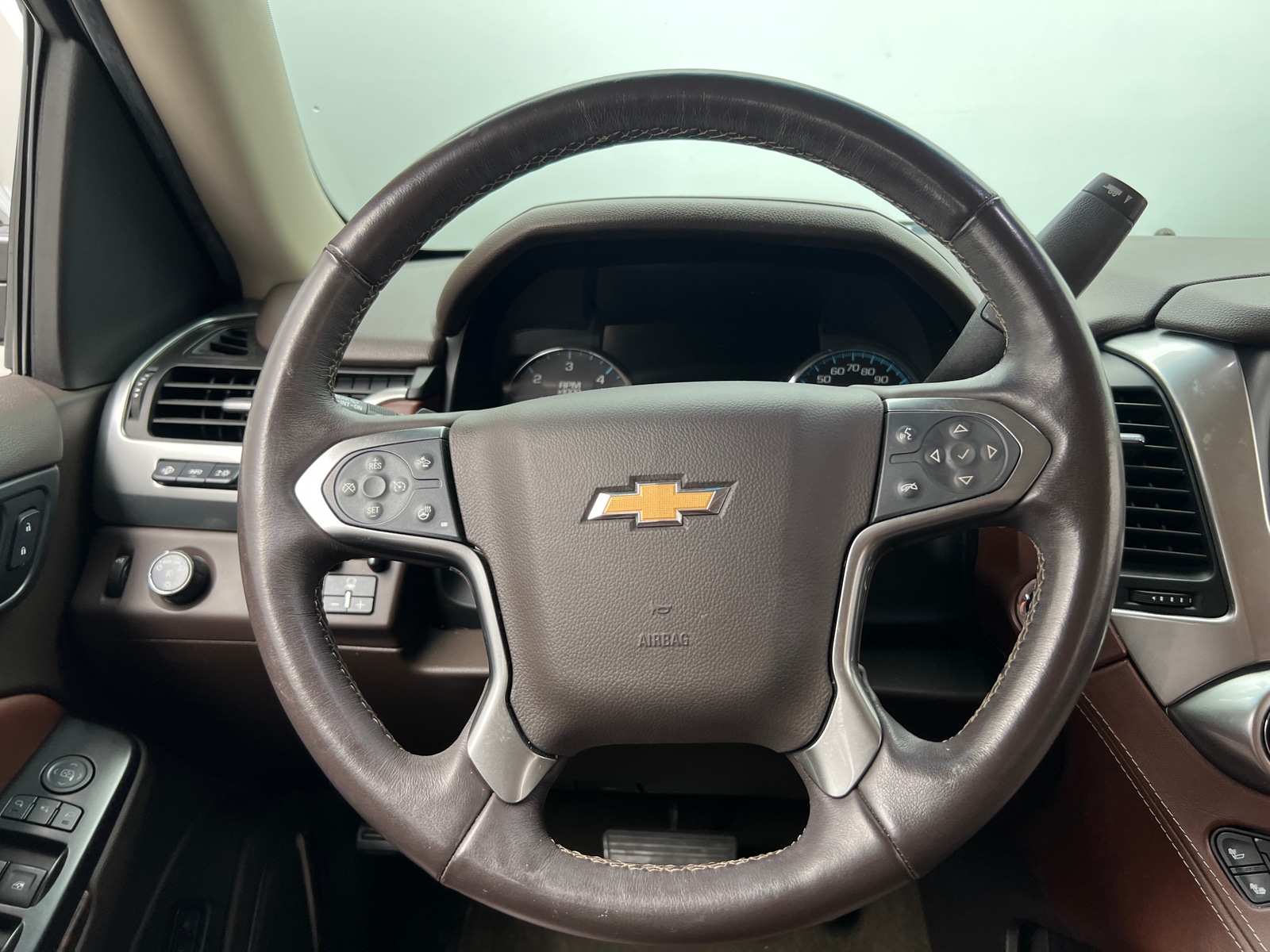 Thumbnail: 2017 Chevrolet Tahoe - 4