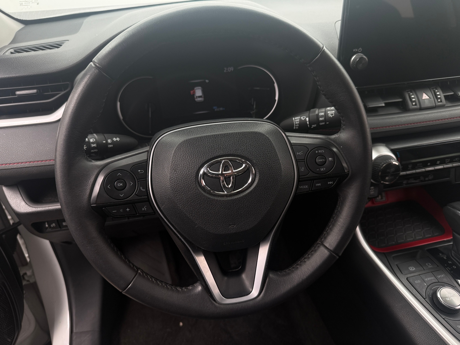 Thumbnail: 2023 Toyota RAV4 - 4