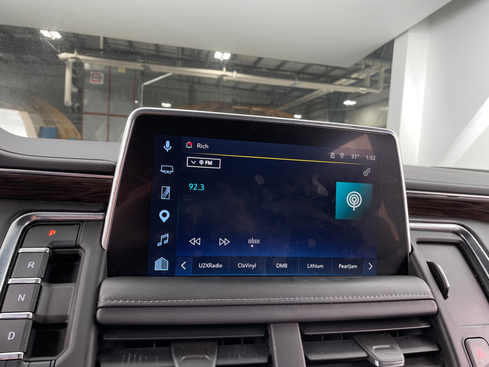 Thumbnail: 2022 Chevrolet Tahoe - 3