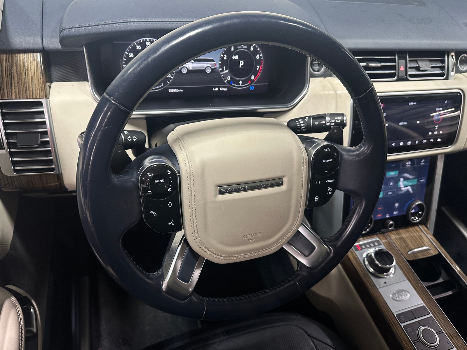 Thumbnail: 2018 Land Rover Range Rover - 4