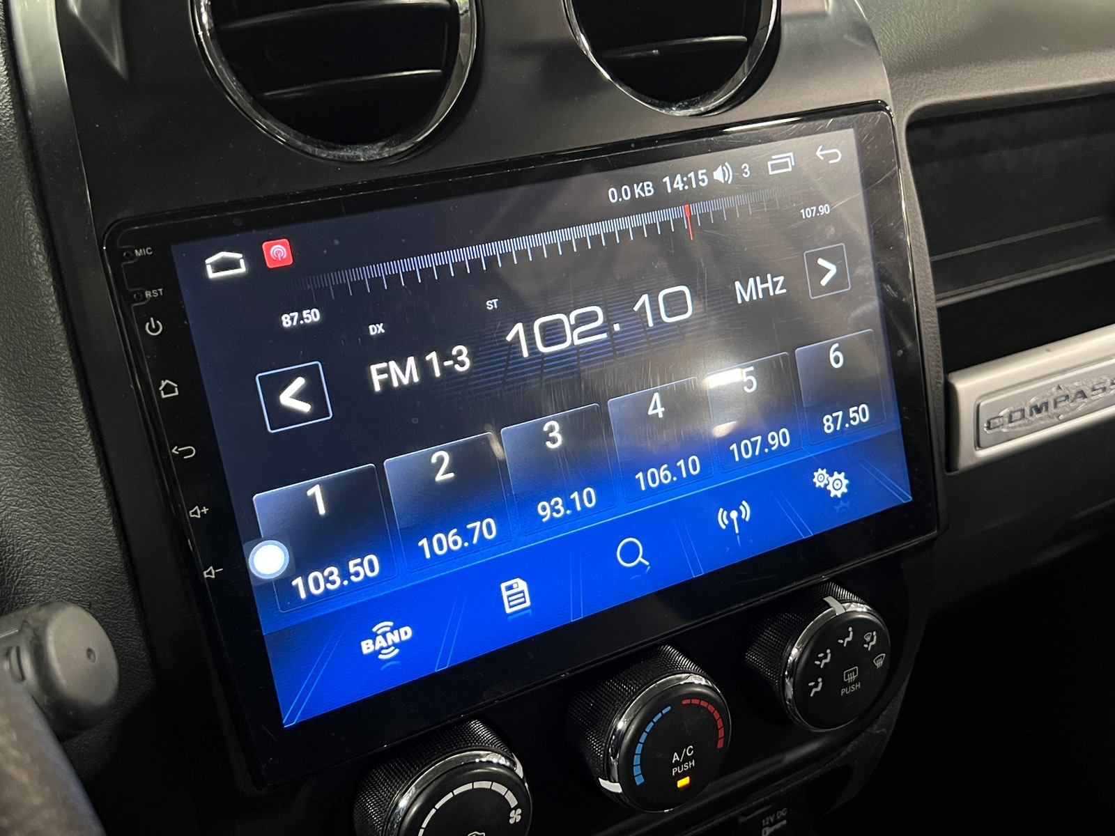 Thumbnail: 2015 Jeep Compass - 4