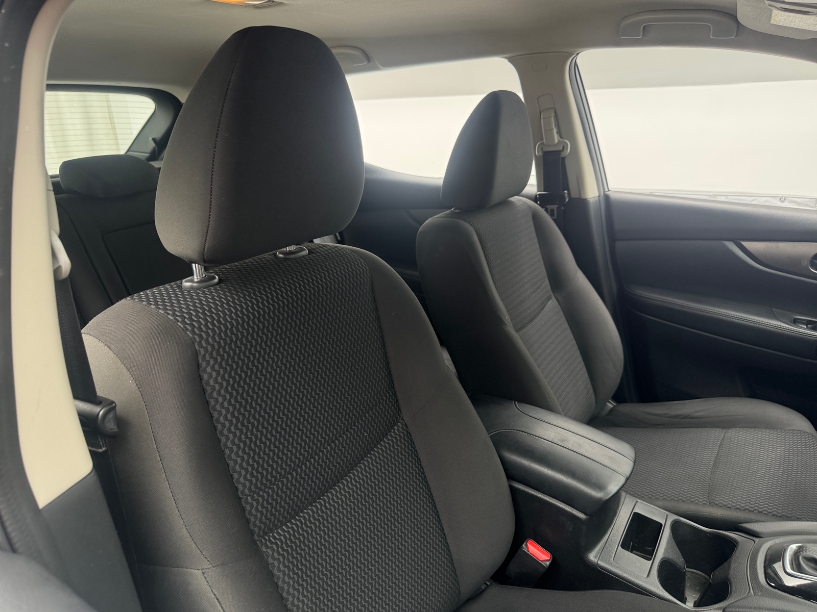 Thumbnail: 2020 Nissan Rogue Sport - 2