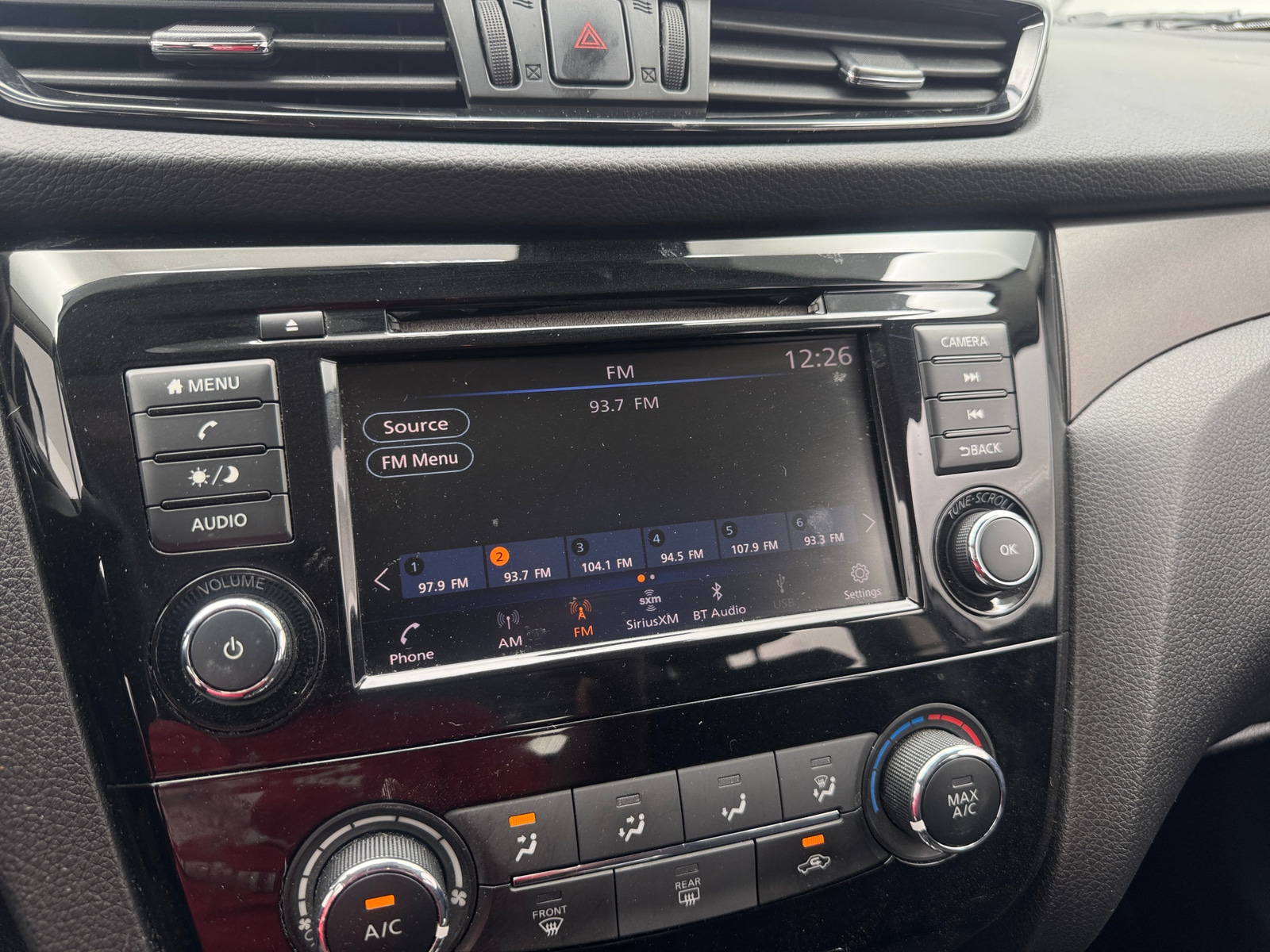 Thumbnail: 2020 Nissan Rogue Sport - 4