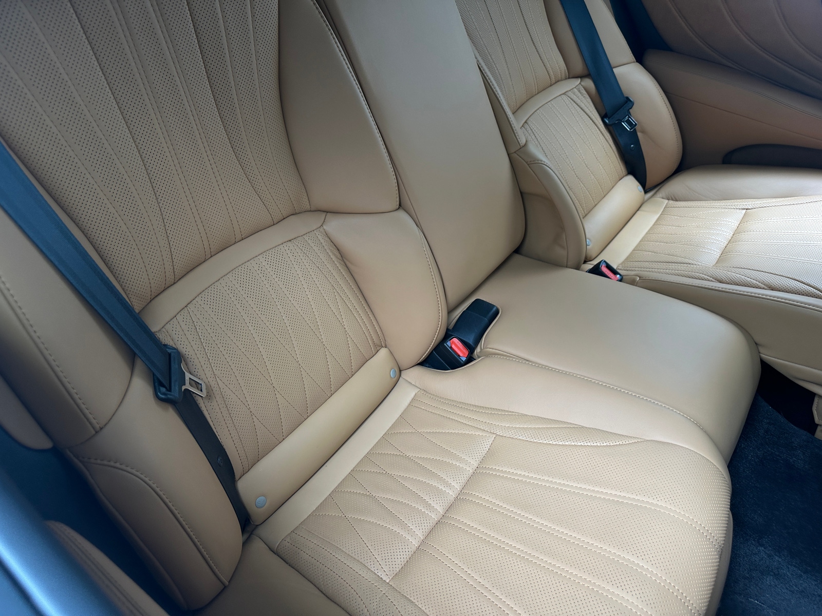 Thumbnail: 2023 Lexus LS - 5