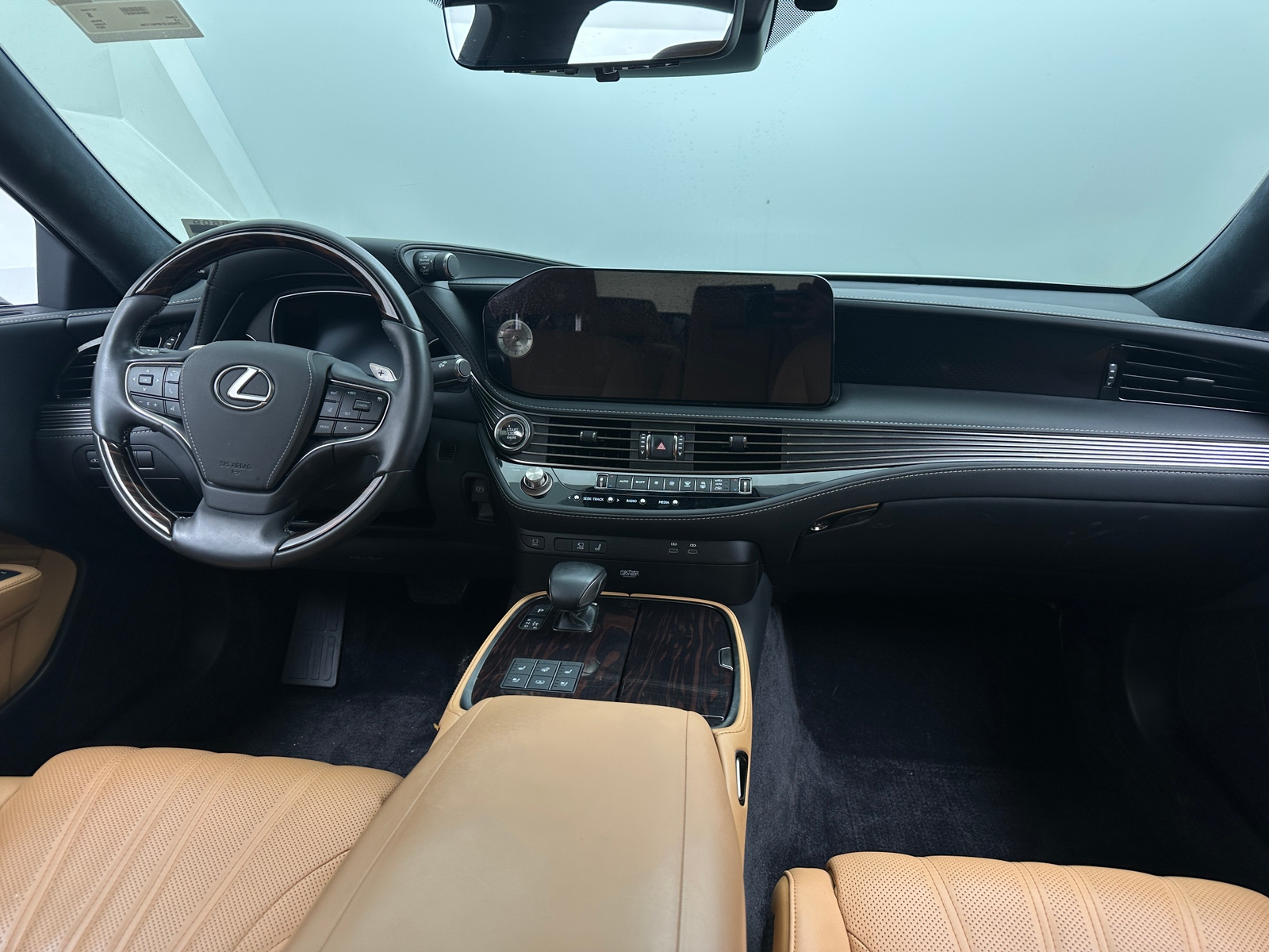 Thumbnail: 2023 Lexus LS - 2